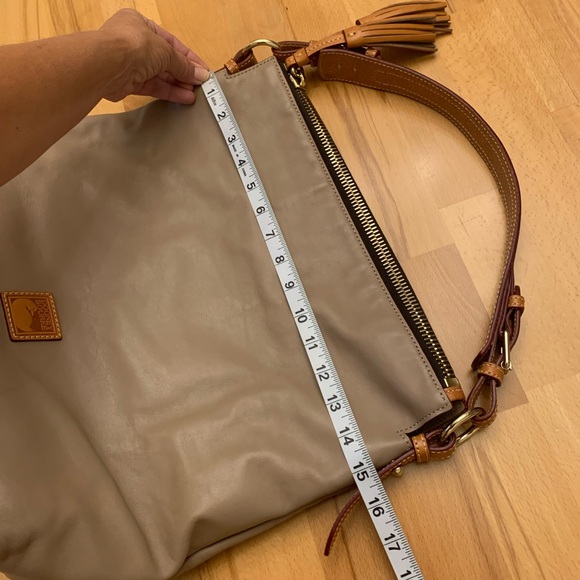 Dooney & Bourke taupe vacheta leather shoulder bag 15X15X6 inches - Picture 12 of 14